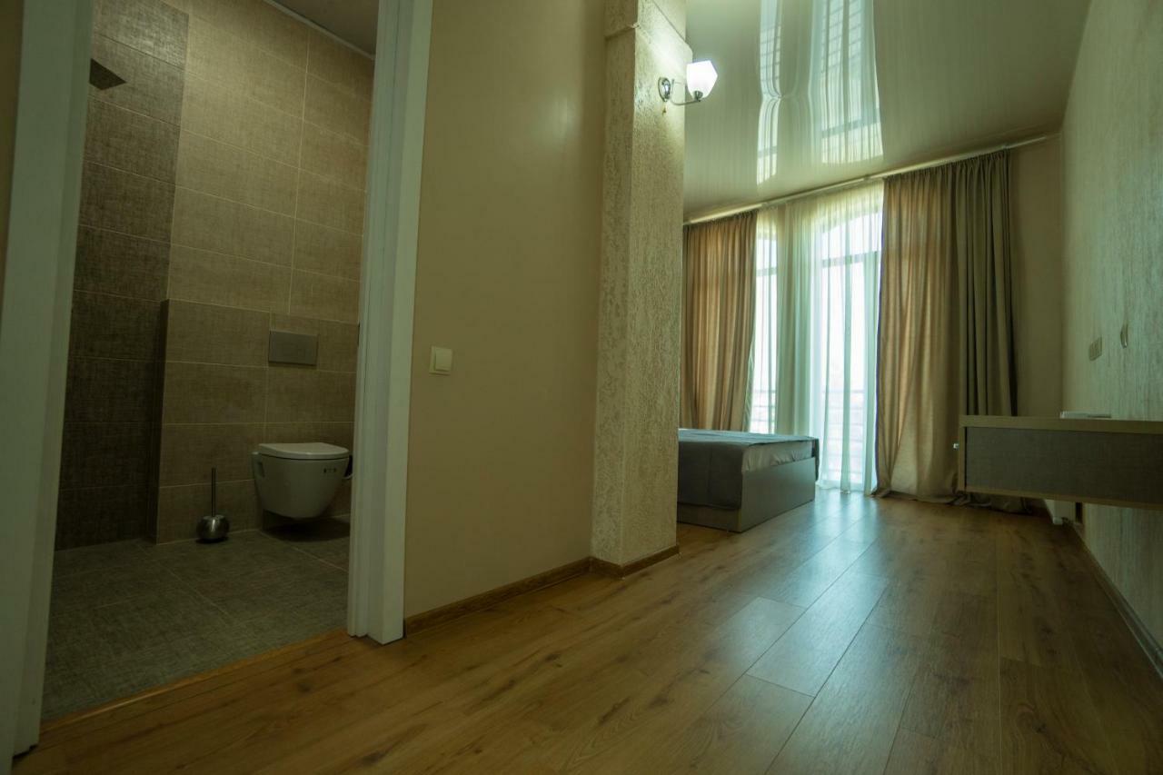 Twins Hotel Анаклия Екстериор снимка